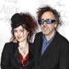 Tim Burton et Helena Bonham Carter lors de la première à Paris d'Alice au Pays des merveilles le 15 mars 2010