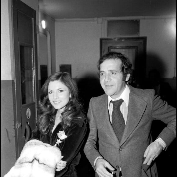 Avant d'ajouter : "même si, après lui, j'ai vécu des moments heureux"
Archives - Nicole Calfan et Jean Yanne à l'Olympia