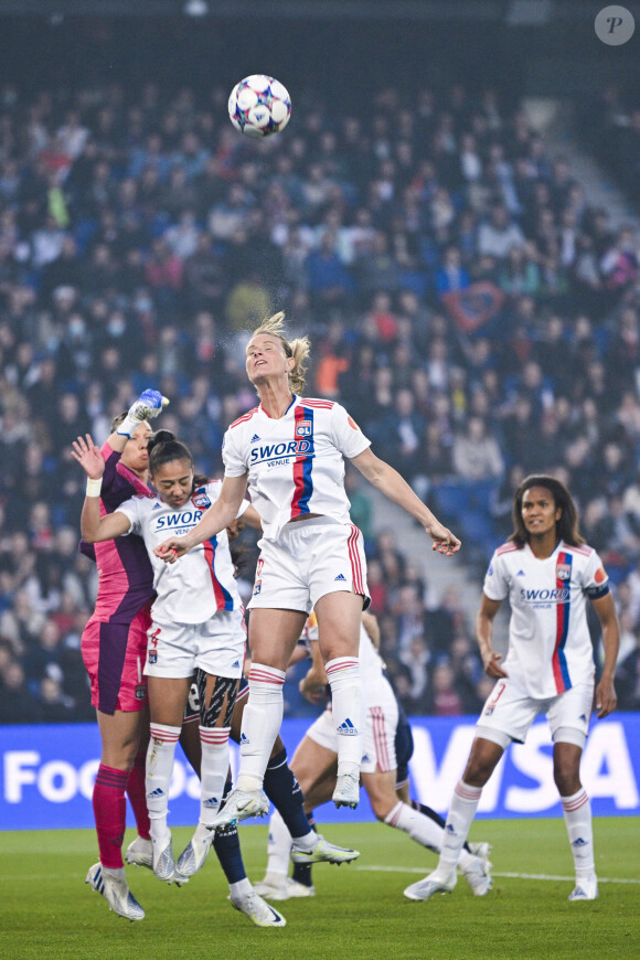 Amandine Henry (OL) - Match de demi finale retour de la Ligue des champions féminine de l'UEFA 2021-2022 "PSG - OL (1-2)" au Parc des Princes à Paris, le 30 avril 2022. 