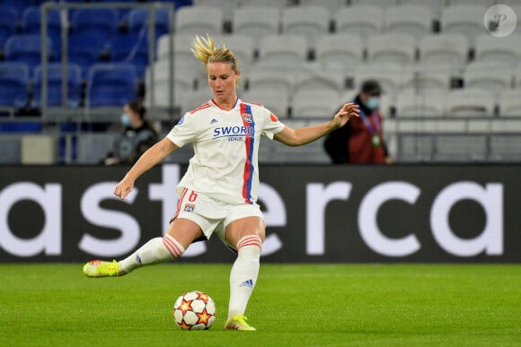 Amandine Henry (lyon) lors du match de ligue des champions féminine de l'UEFA opposant l'Olympique Lyonnais au Benfica au Groupama Stadium à Decines Charpieu, France, le 14 octobre 2021. Lyon a gagné 5-0. © Frédéric Chambert/Panoramic/Bestimage 