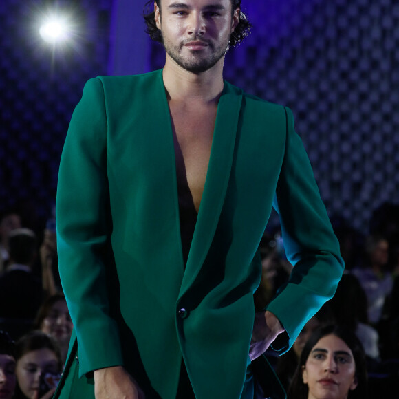 Anthony Colette - Défilé de mode féminine prêt à porter Printemps/Été 2024 Pierre Cardin à l'Espace Niemeyer lors de la fashion week à Paris le 25 septembre 2023. © Christophe Clovis / Bestimage