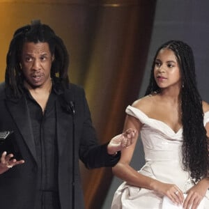 Jay-Z et sa fille Blue Ivy - 66e cérémonie des Grammy Awards à la Crypto.com Arena de Los Angeles. @ Robert Hanashiro-USA Today/SPUS/ABACAPRESS.COM