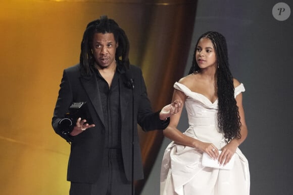 Jay-Z et sa fille Blue Ivy - 66e cérémonie des Grammy Awards à la Crypto.com Arena de Los Angeles. @ Robert Hanashiro-USA Today/SPUS/ABACAPRESS.COM