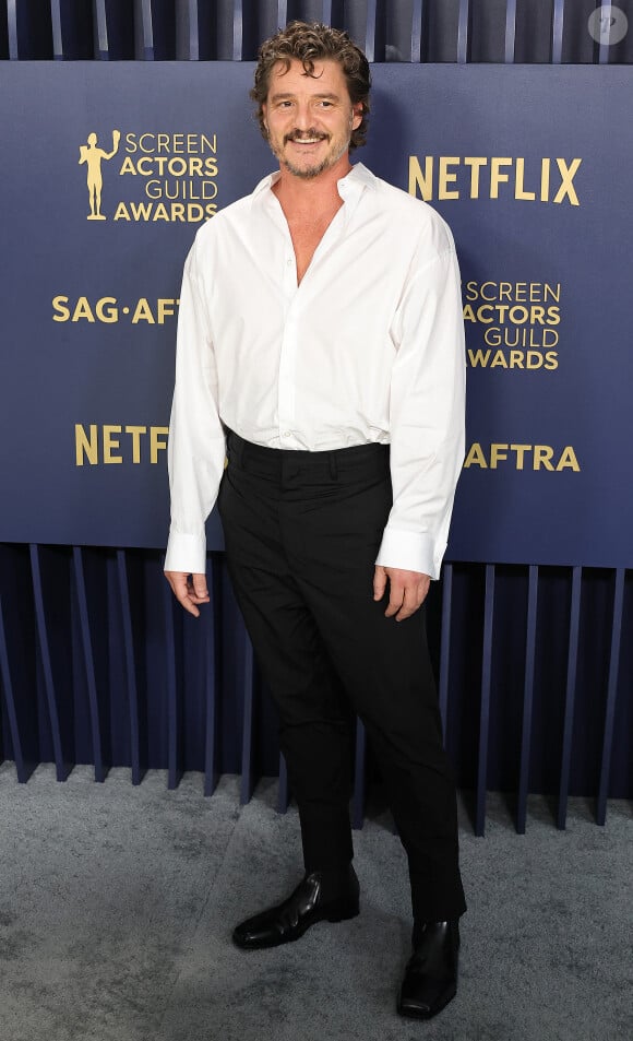 Pedro Pascal - Photocall de la 30ème cérémonie Screen Actors Guild Awards à Los Angeles, le 24 février 2024. 