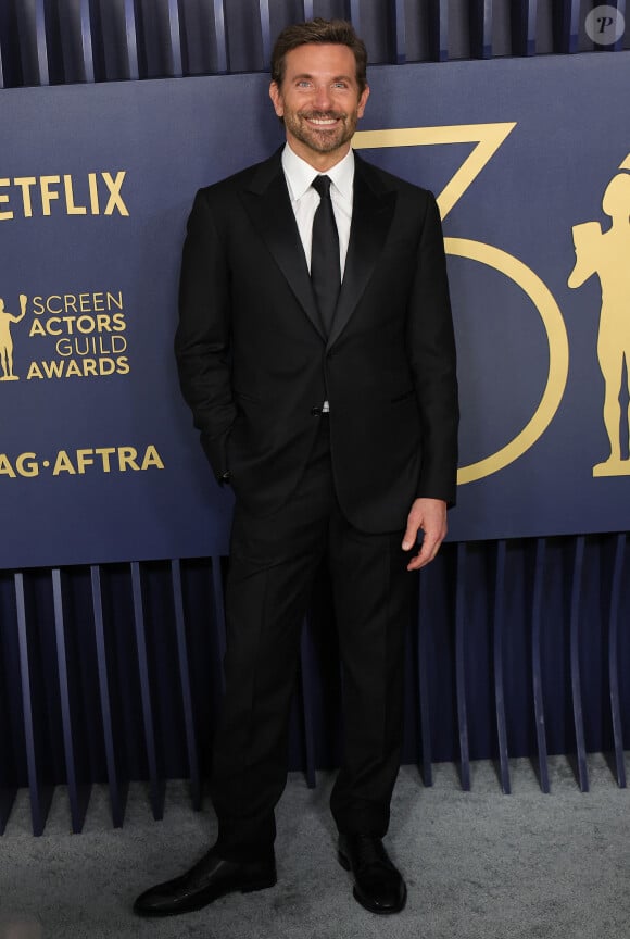 Bradley Cooper - Photocall de la 30ème cérémonie Screen Actors Guild Awards à Los Angeles, le 24 février 2024. 