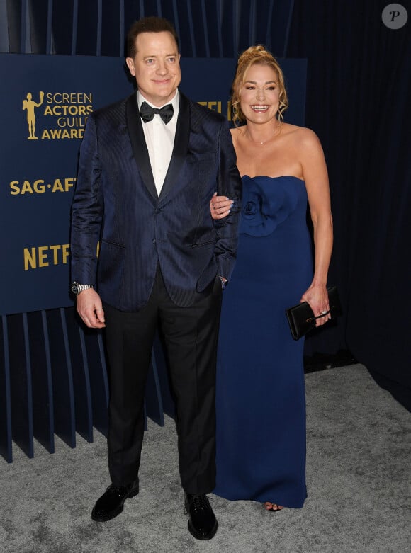 Brendan Fraser and Jeanne Moore - Photocall de la 30ème cérémonie Screen Actors Guild Awards à Los Angeles, le 24 février 2024. 