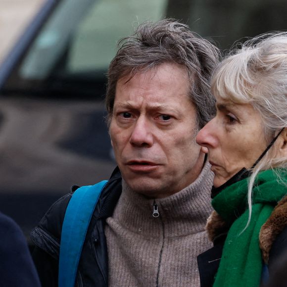 Triste nouvelle, surtout, pour Mathieu Amalric.
Mathieu Amalric - Sorties des obsèques (bénédiction) de Gaspard Ulliel en l'église Saint-Eustache à Paris. Le 27 janvier 2022 © Jacovides-Moreau / Bestimage