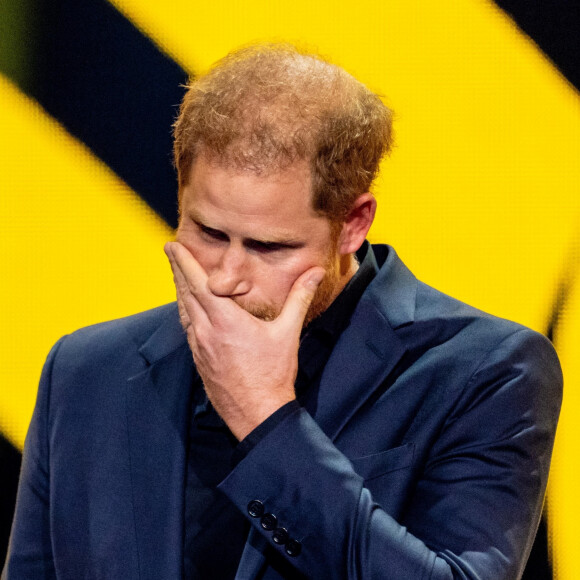 Le prince Harry Duc de Sussex lors de la cérémonie de clôture des Invictus Games 2023 à Dusseldorf le 16 septembre 2023