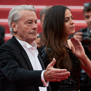 Alain Delon et sa fille Anouchka Delon lors de première du film "Une Vie Cachée Life" lors du 72ème Festival International du Film de Cannes, France, le 19 mai 2019.
