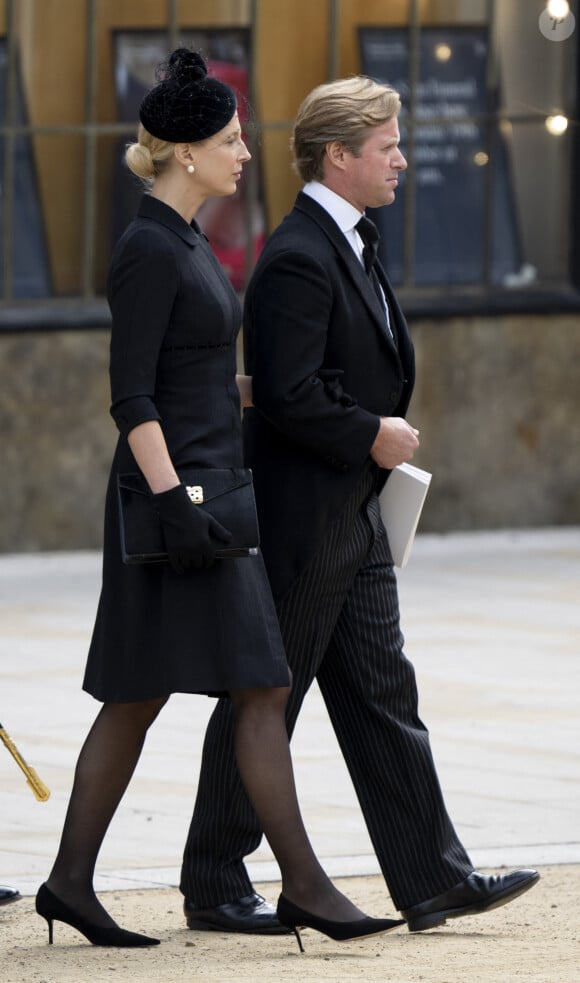 L'époux de Lady Gabriella Windsor, qui est décédé subitement dimanche dernier à 45 ans.
Arrivées au service funéraire à l'Abbaye de Westminster pour les funérailles d'Etat de la reine Elizabeth II d'Angleterre. Le sermon est délivré par l'archevêque de Canterbury Justin Welby (chef spirituel de l'Eglise anglicane) au côté du doyen de Westminster David Hoyle. Londres, le 19 septembre 2022. 