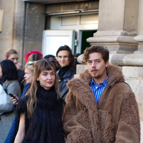 Cole Sprouse et Ari Fournier - Arrivées au défilé de mode Sacai collection femme automne/hiver 2024-2025 au Ground Control à Paris lors de la fashion week (PFW) le 4 mars 2024. © Lucia Sabatelli / Bestimage