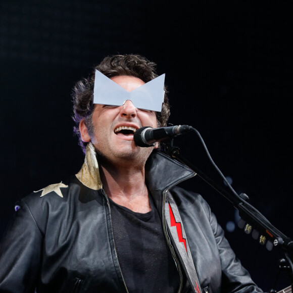 Le chanteur M (Matthieu Chedid) lors de l'Edition Spéciale pour les soignants du festival Solidays 2021 à l'hippodrome ParisLongchamp, le 4 juillet 2021. © Christophe Clovis/Bestimage 