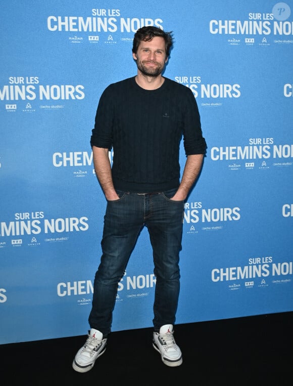 Alexis Michalik - Avant-première du film "Sur les chemins noirs" au cinema UGC Normandie à Paris le 13 mars 2023. © Coadic Guirec/Bestimage