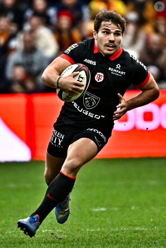 "Mais je ne suis pas plus inquiet que cela. Nous ne sommes pas soudain les derniers des derniers", tempère le rugbyman
Antoine Dupont (st) Match de rugby du Top14 opposant le Stade Toulousain Rugby (Toulouse) and USA Perpignan (43-34)au stade Ernest-Wallon stadium à Toulouse, France, le 11 novembre 2023. © Thierry Breton/Panoramic/Bestimage