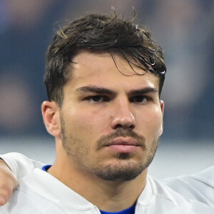 Antoine Dupont triste pour le XV de France

Antoine Dupont - Le XV de France bat l'Australie (30-29) lors du premier match-test au stade de France. © Federico Pestellini / Panoramic / Bestimage