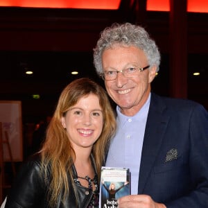 Nelson Monfort et sa fille Isaure - Arrivées des people pour les adieux de la chanteuse Isabelle Aubret sur la scène de l'Olympia à Paris le 3 octobre 2016. © Coadic Guirec/Bestimage