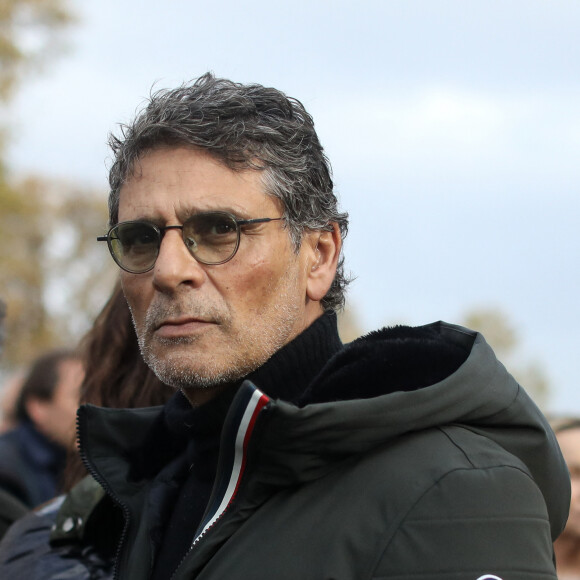 Pascal Elbé, sans le vouloir, a mis un énorme vent à une chroniqueuse de Touche Pas à mon poste. 
Pascal Elbé lors d'une marche contre l'antisémitisme à Paris © Stéphane Lemouton / Bestimage 