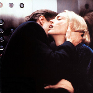 Silver (1993) - William Baldwin dans le rôle de Zeke Hawkins et Sharon Stone dans celui de Carly Norris (Backgrid USA / Bestimage)