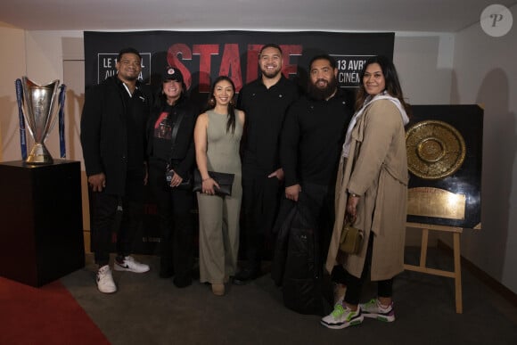 Exclusif - Iosefa Tekori, Emmanuel Meafou, Paulo Tafili et leurs femmes - Avant-première du film "Le Stade" au cinéma Gaumont Wilson avec tous joueurs du Le Stade Toulousain à Toulouse le 29 mars 2022. Le 13 avril sortira le film "Le Stade", le film sur le Le Stade Toulousain. Une immersion cinématographique inédite retraçant la saison dernière auréolée d'un doublé historique Champions Cup - Top 14. Le club de rugby de la ville rose, le plus titré de France et d'Europe, a ouvert en grand ses portes aux réalisateurs E. Hannezo et M. Vollaire. © Frédéric Maligne/Bestimage