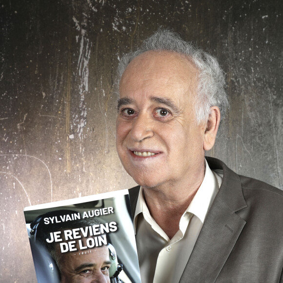 Sylvain Augier était atteint de bipolarité
Portrait de Sylvain Augier lors de l'enregistrement de l'émission "Chez Jordan de Luxe" à Paris. Le 11 octobre 2023 © Cédric Perrin / Bestimage 