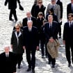 Hommage à Philippe de Gaulle aux Invalides : ses quatre fils (Yves, Jean, Pierre et Charles) soutenus par Brigitte et Emmanuel Macron