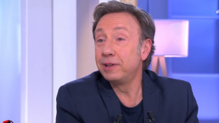 VIDEO Stéphane Bern en larmes dans C à vous : il apprend en direct la mort de son grand ami Frédéric Mitterrand