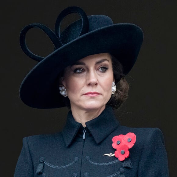 Kate Middleton a annoncé être atteinte d'un cancer.
Catherine Kate Middleton, princesse de Galles - La famille royale honore les disparus des deux guerres mondiales lors de la cérémonie Remembrance Sunday.