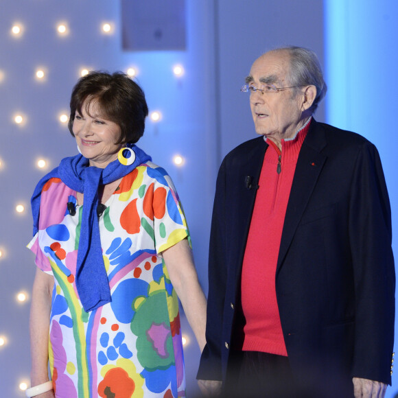 Macha Méril et son compagnon Michel Legrand - Enregistrement de l'émission "Vivement dimanche" à Paris le 5 mars 2014 et qui sera diffusée le 9 Mars. L'actrice Macha Méril (née princesse Maria-Magdalena Wladimirovna Gagarina), âgée de 73 ans, invitée sur le plateau de "Vivement dimanche" à l'occasion de la sortie de son nouveau livre, "L'amour dans tous ses états", a révélé qu'elle était amoureuse du célèbre musicien Michel Legrand, âgé de 82 ans, auteur de nombreuses musiques de films, tels que "Les parapluies de Cherbourg" de Jacques Demy et qu'ils allaient se marier très prochainement.