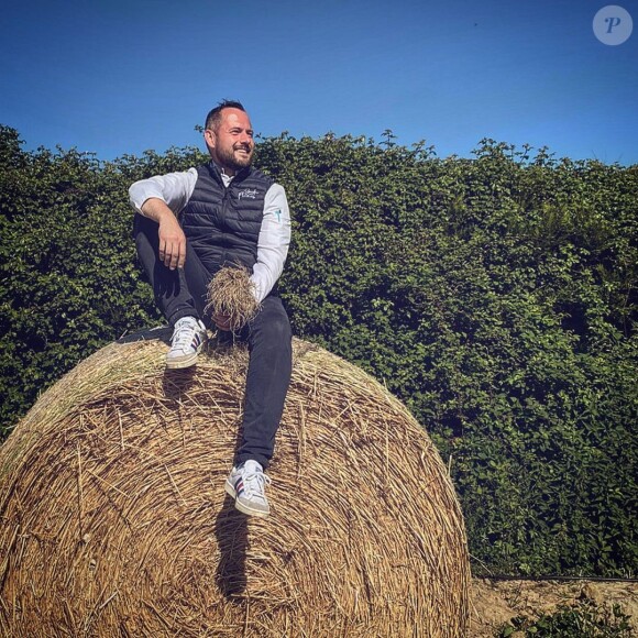 En effet, son sommelier a abusé de sa confiance et l'a volé lorsqu'il travaillait avec lui. 
David Gallienne, gagnant de "Top Chef 2020", heureux papa amoureux.