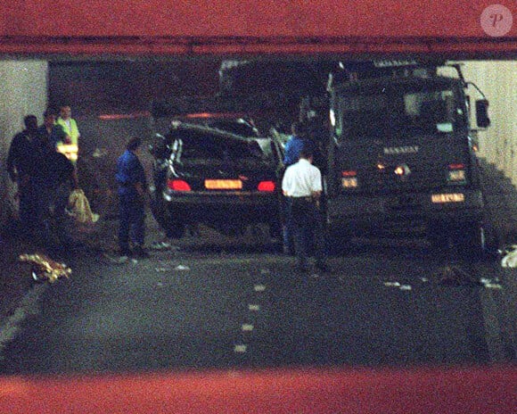 L'épave de la Mercedes dans laquelle la princesse Diana et son compagnon Dodi Al-FAyed ont trouvé la mort. Photo by ABACAPRESS.COM