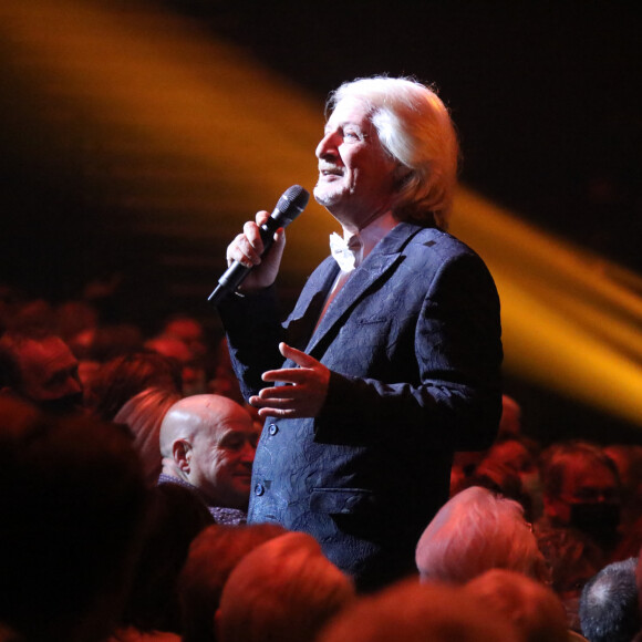 Exclusif - Patrick Sébastien - Spectacle "Le plus grand cabaret du monde" présenté par Patrick Sébastien au Dôme de Paris le 5 novembre 2021. © Bahi/Bestimage