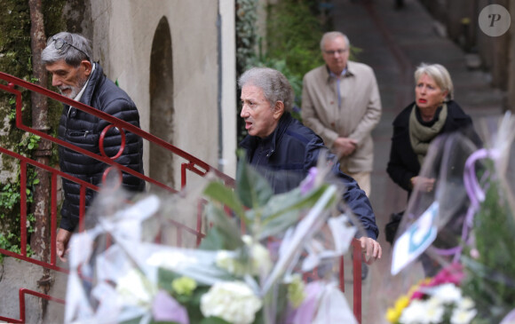 Michel Drucker - Obsèques de Sylvain Augier en l'église de Sommières, petite commune du Gard le 28 mars 2024. L'ancien présentateur de La Carte au trésor est décédé brutalement à 68 ans le samedi 16 mars à son domicile de Lecques. © Franz Chavaroche/Nice-Matin/Bestimage