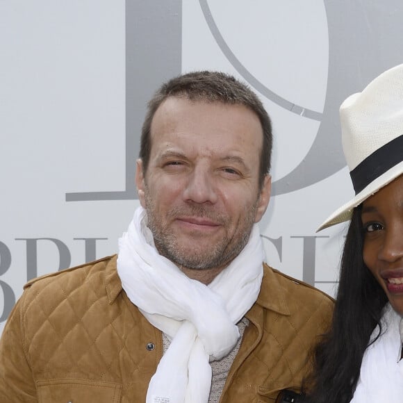 Samuel Le Bihan et Daniela Beye - Photocall de la 4ème édition du "Brunch Blanc" sur le bateau "L'Excellence" à Paris, le 29 juin 2014.