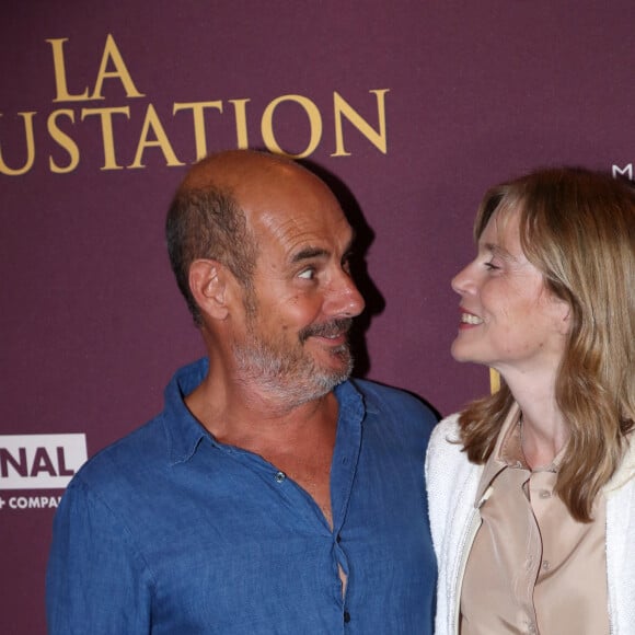 Bernard Campan et Isabelle Carré - Première du film "La Dégustation" au Cinéma UGC Ciné Cité Bercy à Paris, France, le 29 Août 2022. © Bertrand Rindoff/Bestimage