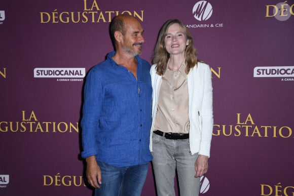 Bernard Campan et Isabelle Carré - Première du film "La Dégustation" au Cinéma UGC Ciné Cité Bercy à Paris, France, le 29 Août 2022. © Giancarlo Gorassini/Bestimage