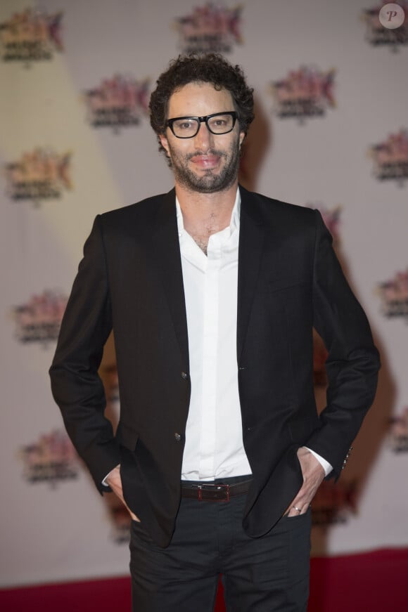 Manu Levy - Arrivées à la 17ème cérémonie des NRJ Music Awards 2015 au Palais des Festivals à Cannes, le 7 novembre 2015. 