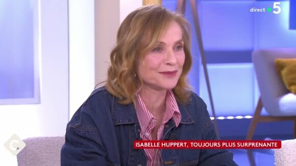 "J'en attendais plus" : Isabelle Huppert déçue par l'intensité des huées sur scène pour sa dernière pièce, elle en redemande !