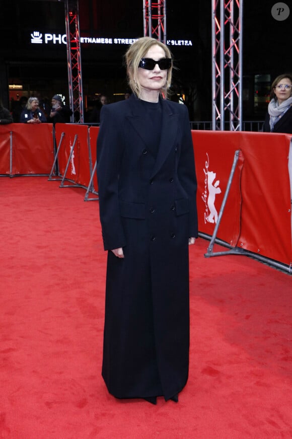 Isabelle Huppert - Première du film "Les gens d'à côté" lors du 74ème Festival International du film de Berlin, La Berlinale, le 19 février 2024.  