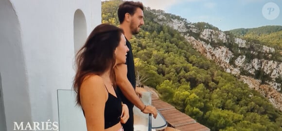 Tracy et Flo lors de leur lune de miel à Ibiza, épisode 4 de "Mariés au premier regard 2024" du 8 avril