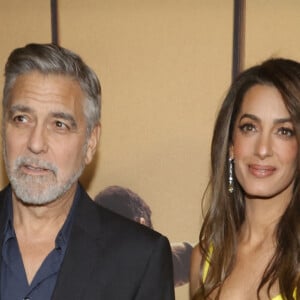 George Clooney and Amal Clooney - Première du film "The Boys in The Boat" à Los Angeles, le 11 décembre 2023. 