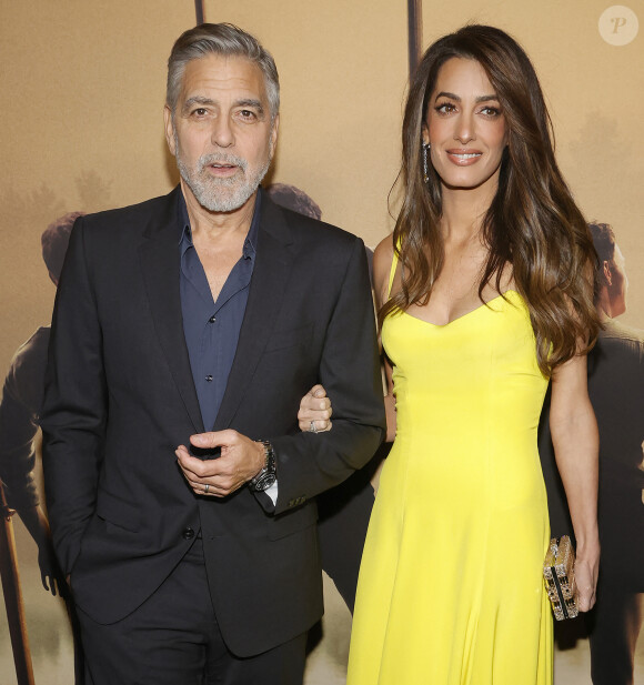 George Clooney et Amal Clooney - Première du film "The Boys in The Boat" à Los Angeles, le 11 décembre 2023.