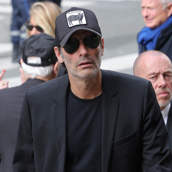 Pour lui rendre hommage, Anthony Delon a publié une vidéo touchante sur Instagram
Anthony Delon - Arrivées aux obsèques de Jean-Yves Le Fur en l'église Saint-Roch à Paris, le 6 avril 2024. © Jacovides / Moreau / Bestimage