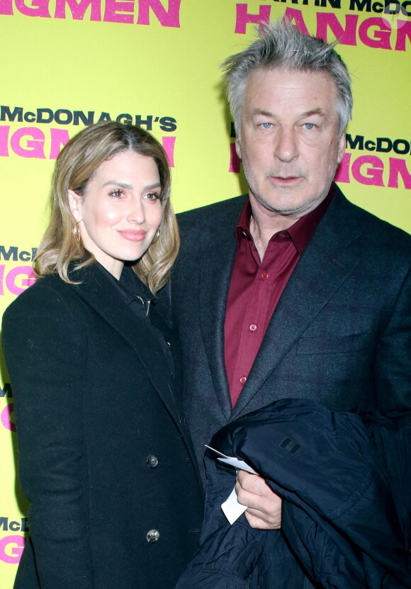 Hilaria Baldwin et son mari Alec Baldwin - Première de la pièce de théâtre "Hangmen" au Golden Theatre à New York. Le 21 avril 2022.