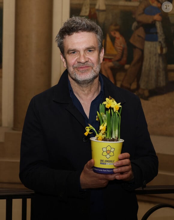 Semi Exclusif - Hervé Mathoux lors du lancement de 'Une Jonquille contre le cancer' à Paris le 12 Mars 2024. © Denis Guignebourg/Bestimage