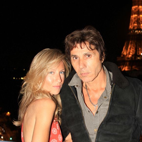 Exclusif - Jean-Luc Lahaye et sa compagne Paola - Dîner au restaurant "Alfredo Positano" à Paris. Le 7 juillet 2020 © Baldini / Bestimage 