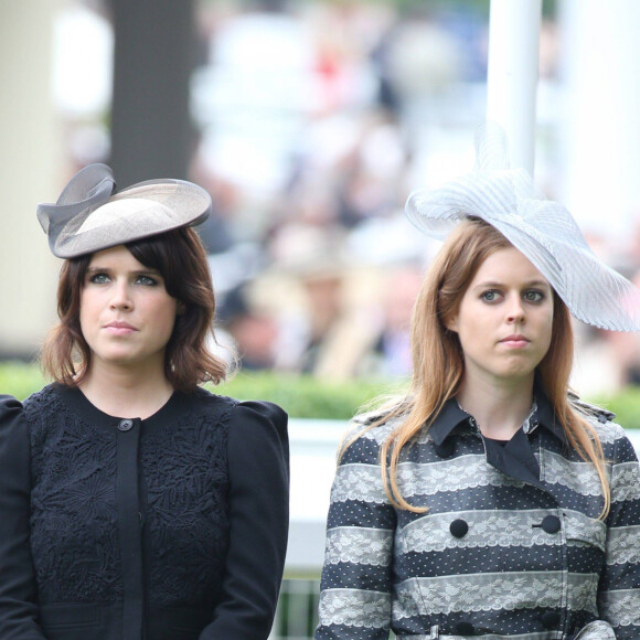 Les Princesses Eugenie et Beatrice d'York - La famille royale d'Angleterre au "Royal Ascot" 2013 dans le comte du Berkshire, le 18 Juin 2013.  Queen and Royal family at Royal Ascot Races PRINCESS EUGENIE AND BEATRICE 