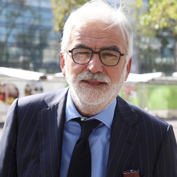 Exclusif - Pascal Praud à la sortie des studios RTL à Neuilly-sur-Seine le 21 septembre 2020.