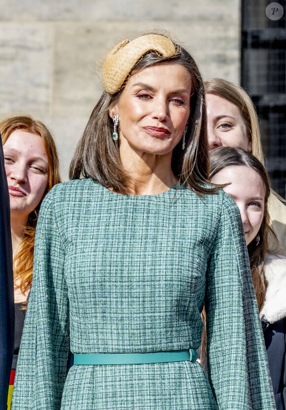 La reine Letizia d'Espagne - Cérémonie de bienvenue à Amsterdam lors de la visite d'État du couple royal espagnol aux Pays-Bas, le 17 avril 2024. 