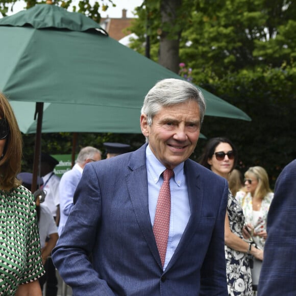 Un comté demande beaucoup moins de dépenses financières qu'un duché.
Les personnalités assistent au tournoi de Wimbledon à Londres, le 10 juillet 2019.