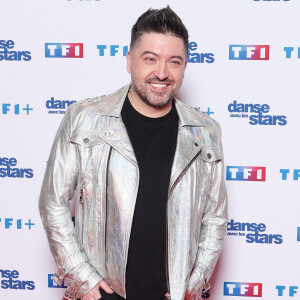 Dans la famille Marques, il n'y a pas que la figure de "Danse avec les stars" Chris qui a su se construire une grande carrière.
Chris Marques - Photocall pour le lancement de la nouvelle saison de l'émission "Danse avec les stars 2024 (DALS)" à la Tour TF1 à Boulogne-Billancourt. © Christophe Clovis / Bestimage